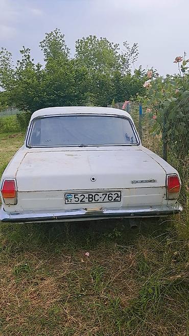 volga 2110: QAZ 24 Volga: 2.5 l | 450000 km Sedan — 3