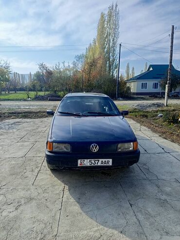 volkswagen caravelle t5: Volkswagen Passat: 1990 г., 1.8 л, Механика, Бензин, Седан