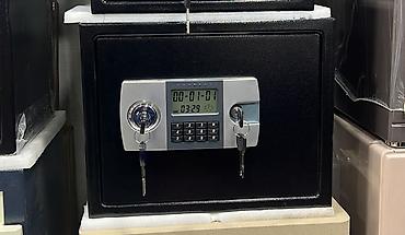 seyf qutu: Elektron seyflər – müxtəlif ölçü və rənglər.qiumetler 170azn. den — 4