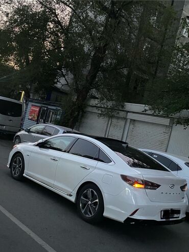 хундай серви: Hyundai Sonata: 2018 г., 2 л, Гибрид, Седан