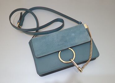 женская туалетная вода dolce: Женская сумка Chloe. Приблизительные размеры 23/16/5 см. Имеются следы