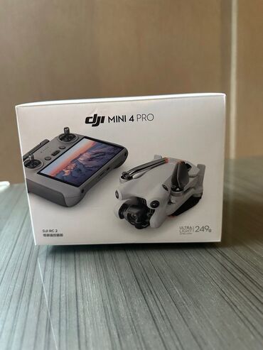 Дроны: Комплект DJI Mini 4 Pro Fly More Combo с пультом дистанционного