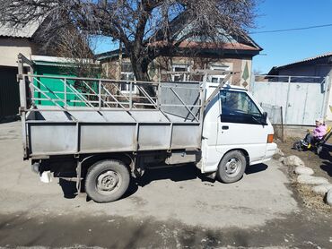 легковой присеп: Mitsubishi L300: 1987 г., 2 л, Механика, Бензин, Пикап