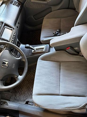 Транспорт: Honda Civic: 2005 г., 1.7 л, Автомат, Бензин, Седан — 4