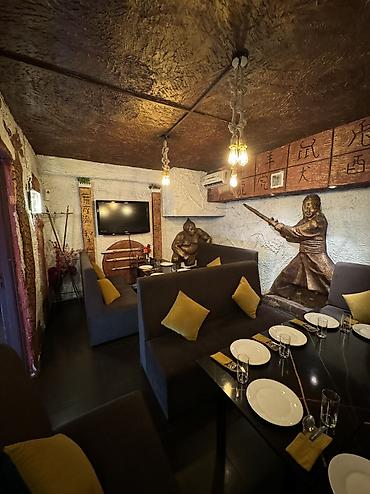 Продажа помещений свободного назначения: 🏢 Продаётся коммерческое помещение на первой линии в центре города 📍 — 6