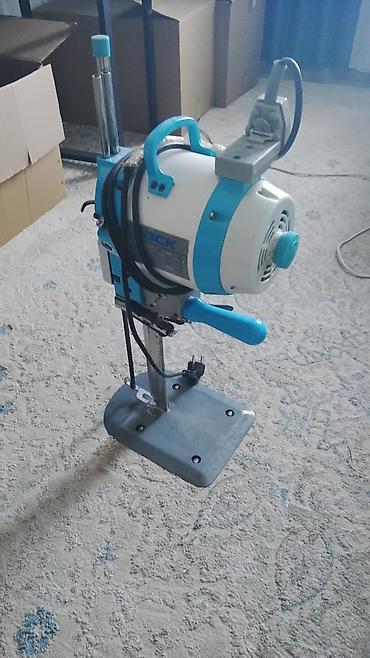 Продам закройный нож в хорошем рабочем состоянии jack 12000c также