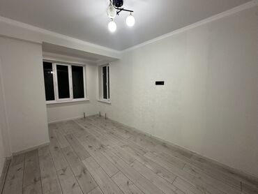 искра квартира: 1 комната, 30 м², Элитка, 2 этаж, Евроремонт