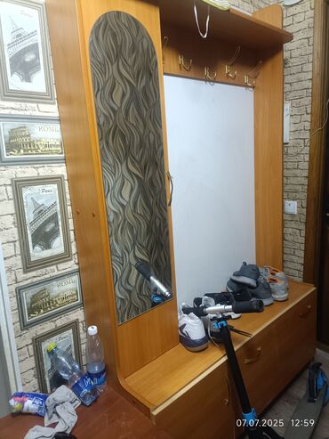 мебель из германии бу: Продаю прихожую для верхних одежд и обуви 3000сом в хор.состоянии