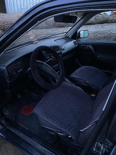 Volkswagen: Volkswagen Golf: 1994 г., 1.6 л, Механика, Бензин, Хэтчбэк — 12