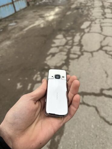 Nokia: Nokia 6700 Slide, Б/у, цвет - Серебристый, 1 SIM