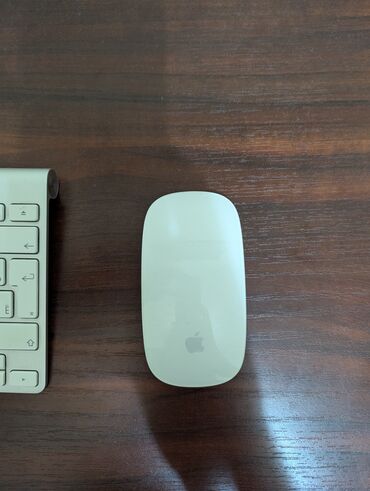 купить бу айфоны: Беспроводная компьютерная мышь Apple Magic Mouse, версия на at lalafo.kg купить бу айфоны: Беспроводная компьютерная мышь Apple Magic Mouse, версия на