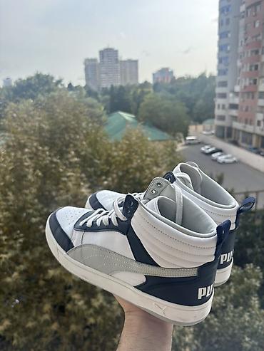 idman qacis: PUMA hündür boğazlı idman ayaqqabısı çox az istifadə olunub(kiçik — 7