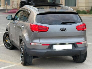 Kia: Kia Sportage: 2 l | 2014 il Krossover — 10