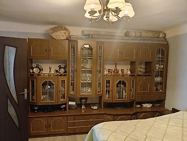 Qonaq otağı üçün iri divar vitrin dəsti - Material: ağac teksturalı lalafo.az -da Qonaq otağı üçün iri divar vitrin dəsti - Material: ağac teksturalı