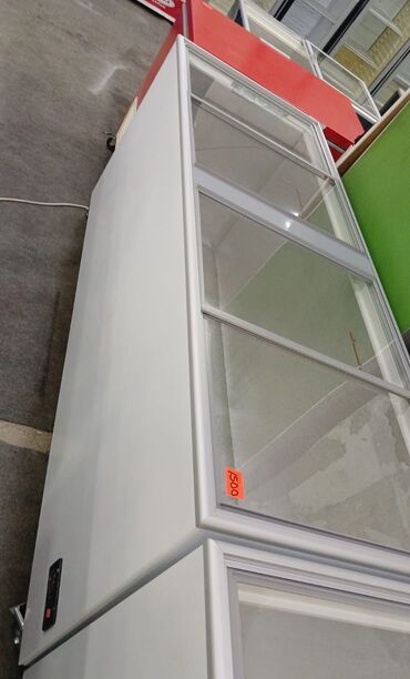 Paltaryuyan maşınlar: Dondurucu super işləyir iki metrlik 800 l tutumu var 6ay zəmanət