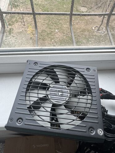 Блоки питания: Блок питания, Б/у, Corsair, 650 Вт, Gold, 650 Вт — 2