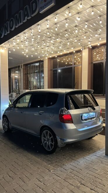 обмен шины: Honda Fit: 2005 г., 1.3 л, Автомат, Бензин, Хэтчбэк