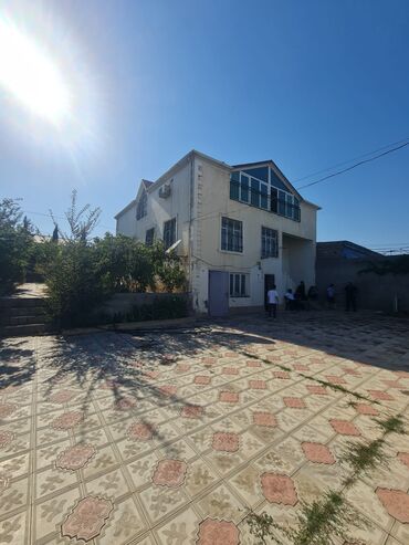 xacmaz evlər: 8 otaq, 300 kv. m, Kredit yoxdur, Orta təmir