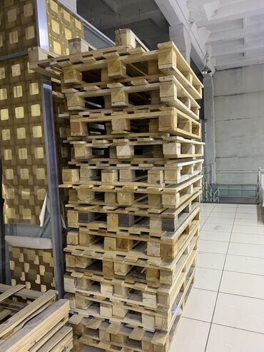 пакеты упаковочные: Продаются поддоны !!! Цена 300сом !!! В городе Ош