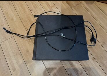 PS4 (Sony PlayStation 4): ПРОДАМ ИЛИ ОБМЕНЯЮ ЧИТАЙТЕ ВНИМАТЕЛЬНО Sony ps 4 pro - память 1тб 2