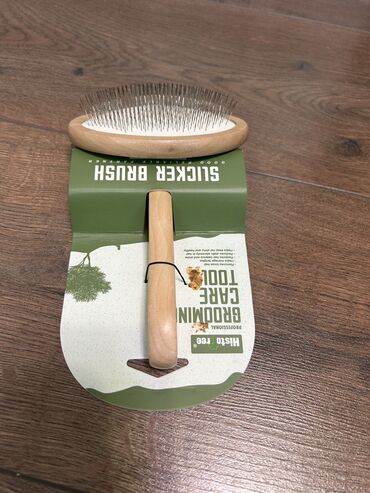 металлические вольеры для собак: Расческа пуходерка. Очень мягкая не будет травмировать и причинять