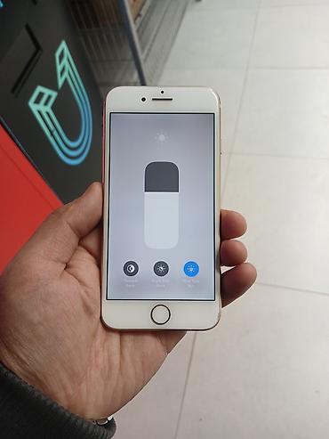 iphone 4: IPhone 8, Б/у, 256 ГБ, Золотой, Защитное стекло, Чехол, 100 % — 2