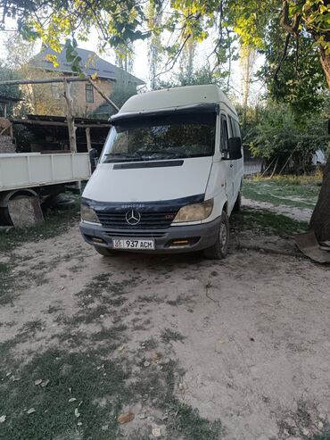 купить бокс на крышу автомобиля бу: Легкий грузовик, Mercedes-Benz