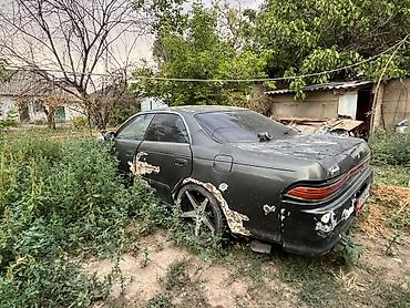 лен крузер: : Toyota Chaser/Mark II/Cresta (кузов X90/X100, седан). На фото — два — 1
