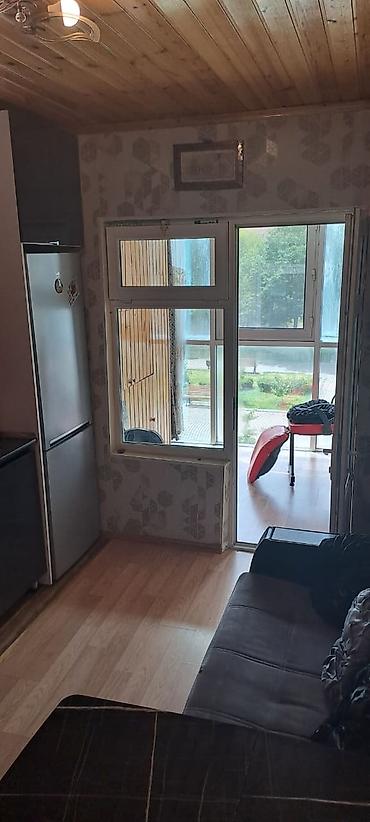 Günlük kirayə mənzillər: 3 otaqlı — 9