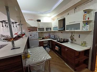 yeni guneşli: Həzi Aslanov qəs., 2 otaqlı, Yeni tikili, m. Həzi Aslanov, 61 kv. m — 1
