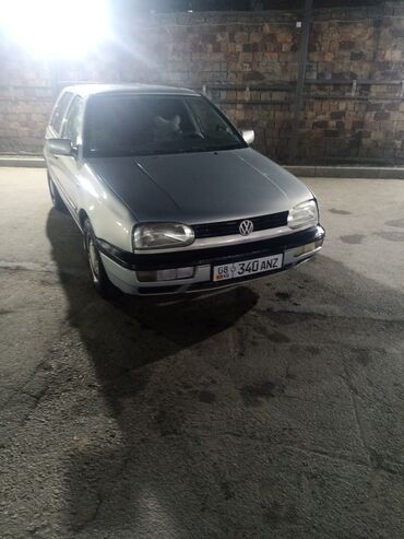 Volkswagen: Volkswagen Golf: 1993 г., 1.8 л, Механика, Бензин, Хэтчбэк