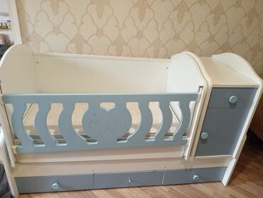 Beşiklər: Oğlan və qız üçün, İşlənmiş, Beşik, Matras ilə