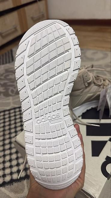 stan smith: Кроссовки adidas средней высоты в светло-бежевом цвете. Размер 37 — 5