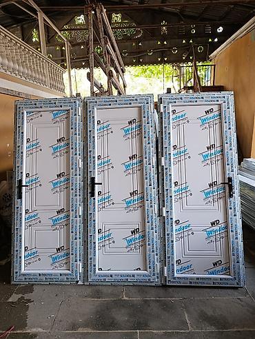 Plastik qapılar: Plastik qapilar Z40- 80 azn Plastik qapilar Z80 -90 azn Dekor qapilar — 20