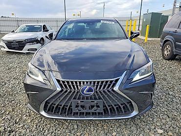 inter: Lexus ES: 2022 г., 2.5 л, Автомат, Гибрид — 1