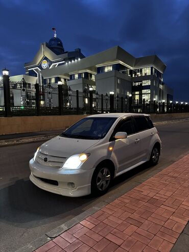 жигули прадаю: Toyota ist: 2004 г., 1.5 л, Автомат, Бензин, Седан