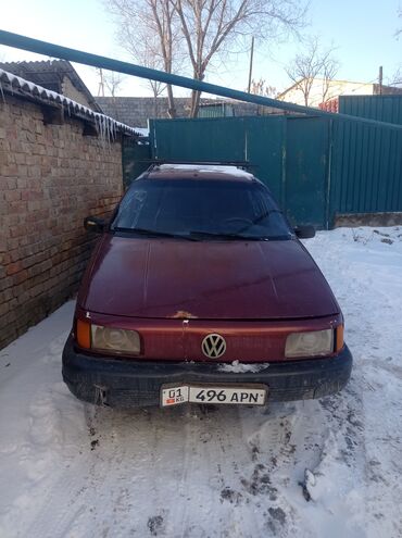 Volkswagen: Volkswagen Passat: 1992 г., 1.8 л, Механика, Бензин, Универсал