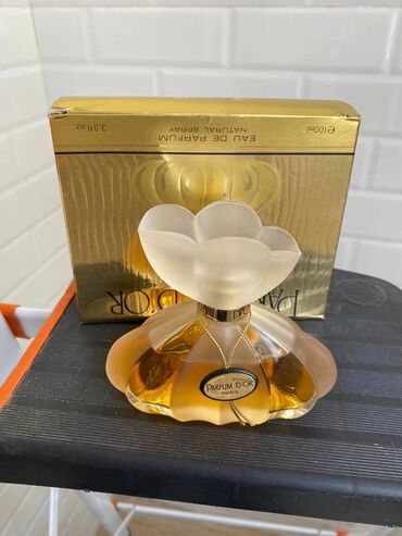 qadın etirleri: Kristel Saint Martin Parfum D’Or, 100 мл