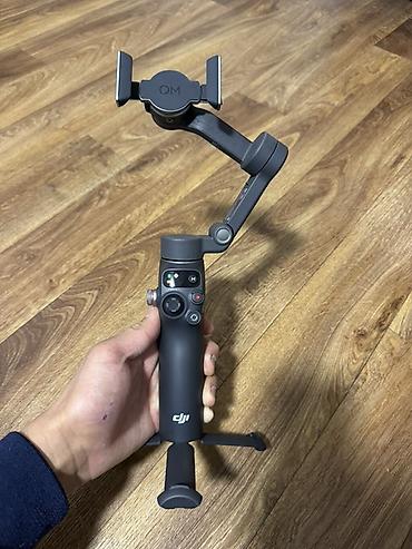 iphone xs xr: Стабилизатор для смартфона DJI Osmo Mobile 8 - 3-осевая стабилизация — 1