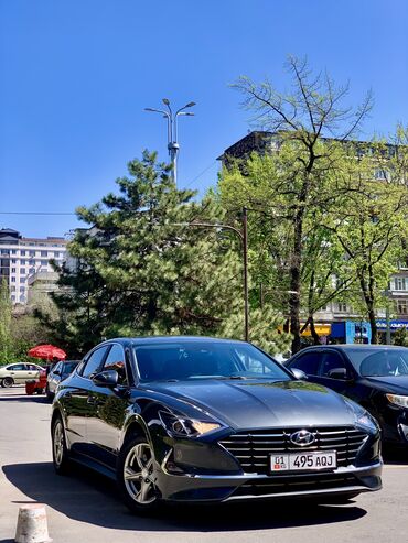 серый hyundai: Hyundai Sonata: 2019 г., 2 л, Типтроник, Газ, Седан