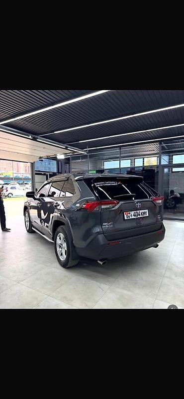 Toyota: Toyota RAV4: 2019 г., 2.5 л, Автомат, Гибрид, Кроссовер — 1