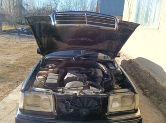 шины и дискы: Mercedes-Benz V 200: 1994 г., 2 л, Механика, Бензин, Седан