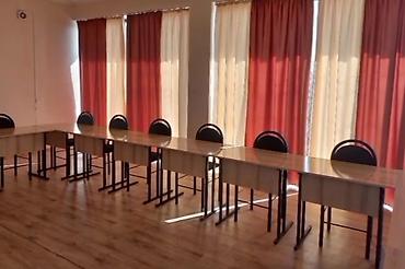 бизнесы: Продается парты и стулья на металлических опорах с ЛДСП-столешницами — 2