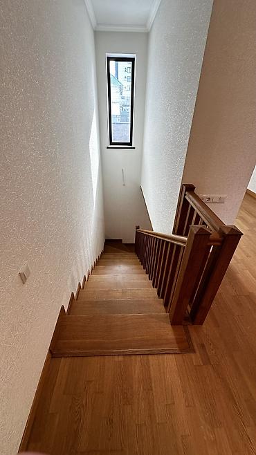 Продажа коттеджей и домов: Два новых дома на соседних участках в современном европейском стиле — 9