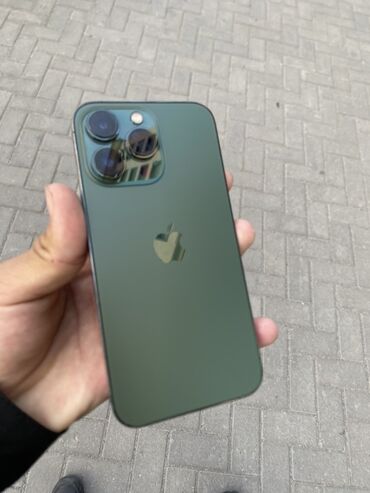 ремонт надо: IPhone 13 Pro, Б/у, 256 ГБ, Alpine Green, Защитное стекло, 80 %