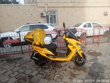 мотоцикл желмая: Желтый городской скутер для работы в доставке - Яркая окраска с