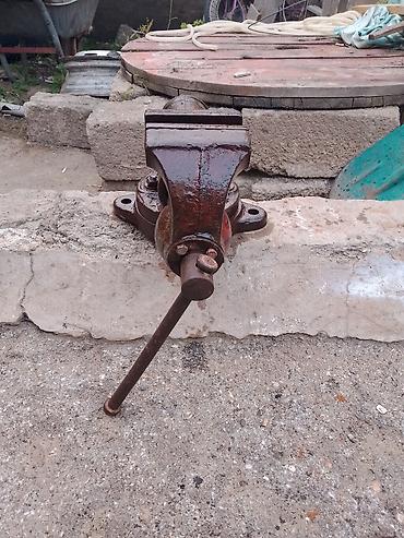 mengene satilir: Məhsul: Metal işləri üçün dəzgah qısqacı (stolüstü mengene) Təsvir: - — 4