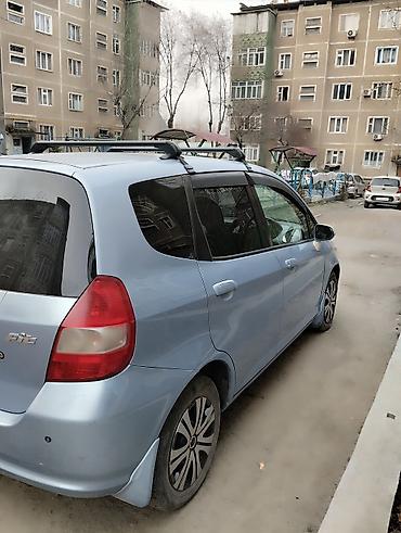 Honda: Honda Fit: 2002 г., 1.3 л, Вариатор, Бензин, Хэтчбэк at lalafo.kg — 5 Honda: Honda Fit: 2002 г., 1.3 л, Вариатор, Бензин, Хэтчбэк — 5