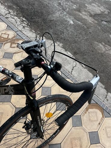 Шоссейные велосипеды: Шоссейный велосипед, Рама M (156 - 178 см), Б/у — 18