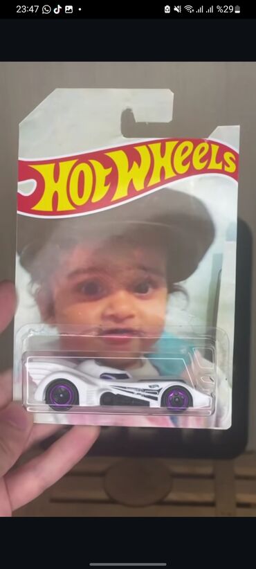 uşaq ucun maşın: Hot wheels sexse ozel hazirlanir 12 manatdi basqa masinlar ise sade